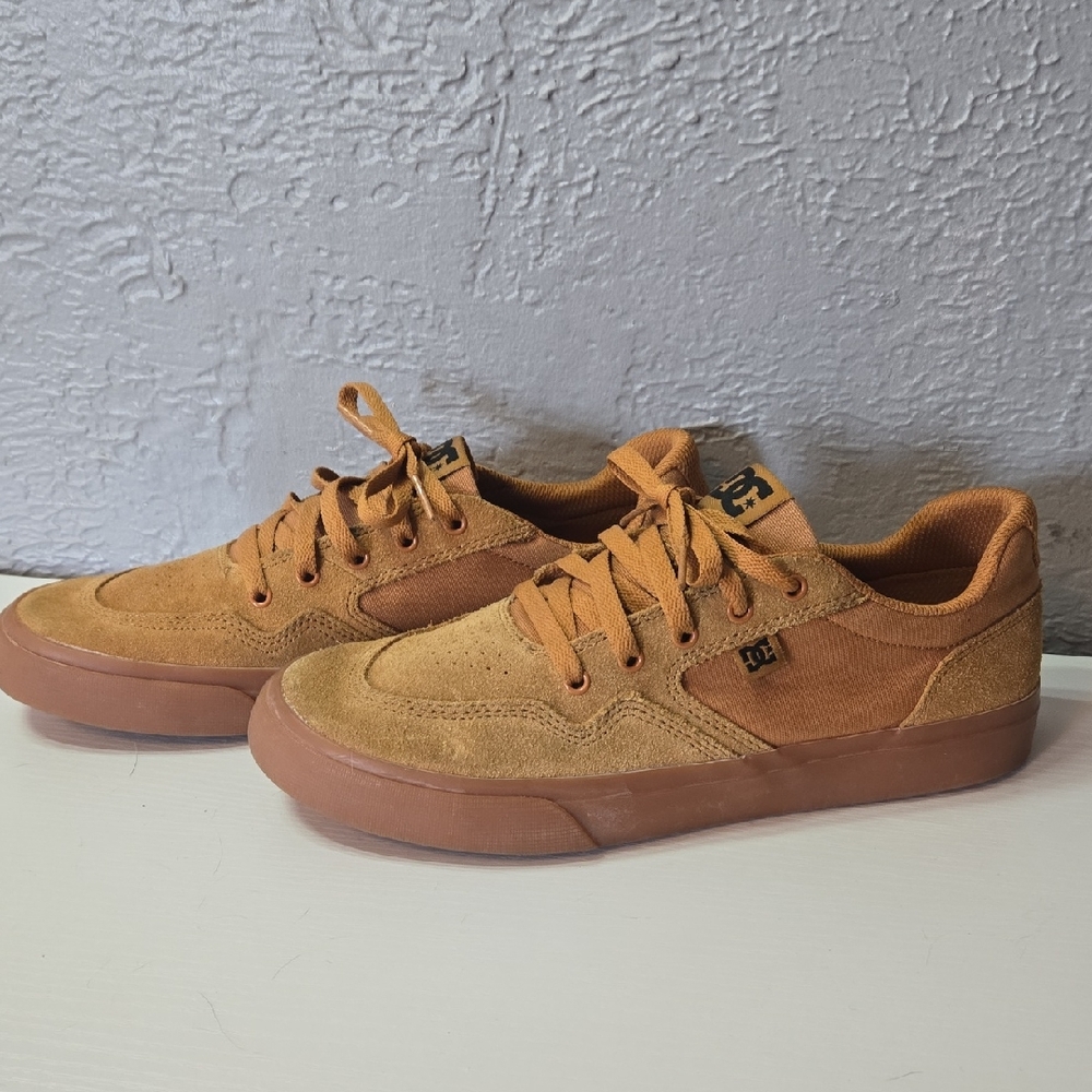 DC Tan and Brown Casual Sneakers Stlye Rowlan